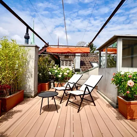 Rooftop Maisonette In Old Town Apartment *
