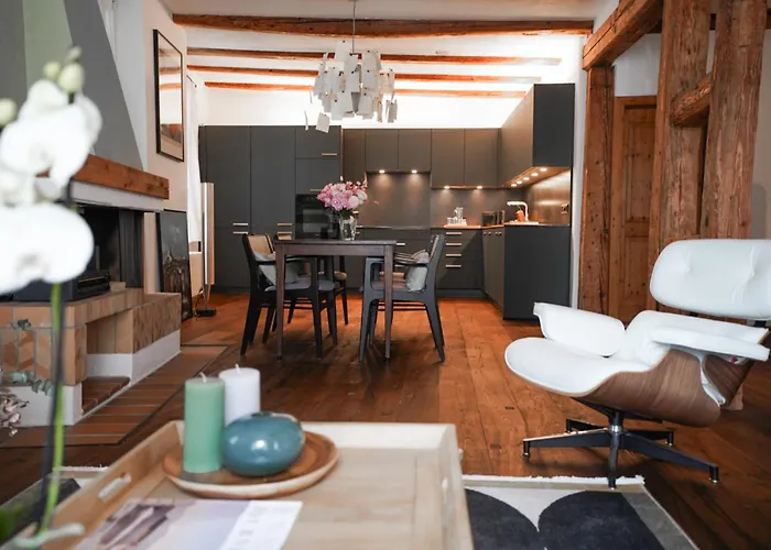 Rooftop Maisonette In Old Town Apartman