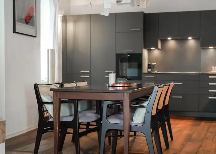 Rooftop Maisonette In Old Town Apartment *